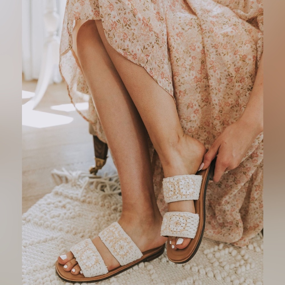 Free People JULIET CROCHET SANDALS 
Women's Size 36.5 (6.5)
NWT